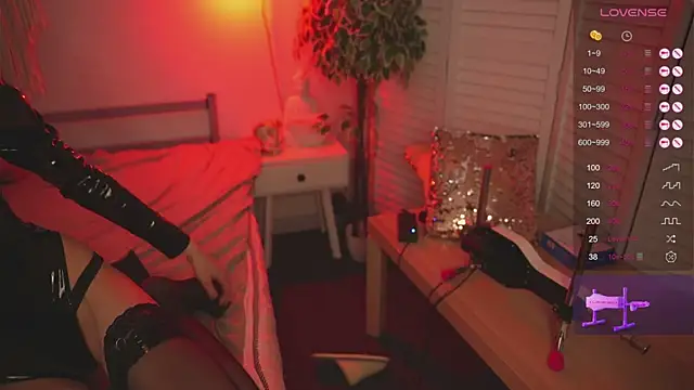 Devilsss toy online show from March 9, 2025, 3:38 pm