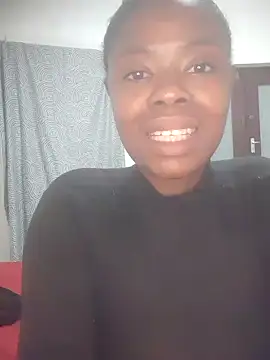 Snapshot of Luciouslips00 chatting on January 8, 2025, 6:52 pm Luciouslips00 online show from January 8, 2025, 6:52 pm