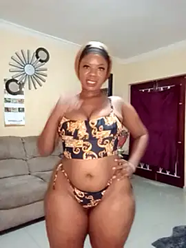 Snapshot of Luciouslips00 chatting on February 2, 2025, 7:04 pm Luciouslips00 online show from February 2, 2025, 7:04 pm