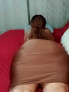 Snapshot of Luciouslips00 chatting on September 28, 2025, 3:50 pm Luciouslips00 online show from September 28, 2025, 3:50 pm