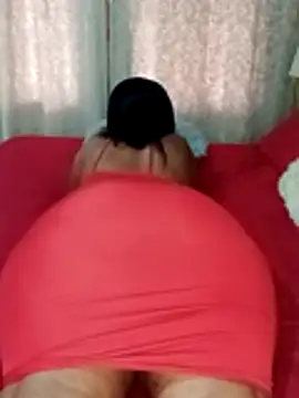 Snapshot of Luciouslips00 chatting on October 16, 2025, 11:55 am Luciouslips00 online show from October 16, 2025, 11:55 am