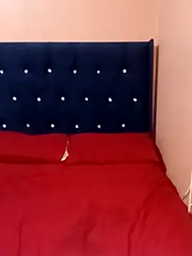 Snapshot of Luciouslips00 chatting on February 19, 2026, 9:44 pm Luciouslips00 online show from February 19, 2026, 9:44 pm