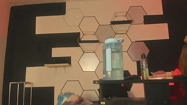 haileycat online show from January 22, 2025, 1:10 am