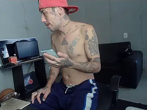 Snapshot of patrik_tattoo_ chatting on March 4, 2026, 4:24 pm patrik tattoo online show from March 4, 2026, 4:24 pm