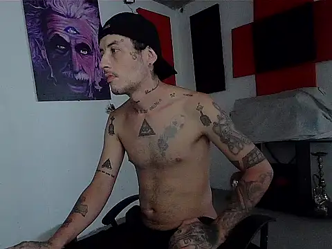 patrik tattoo  online show from May 25, 2026, 10:38 pm