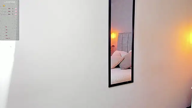 tutu milf online show from March 12, 2025, 7:06 pm