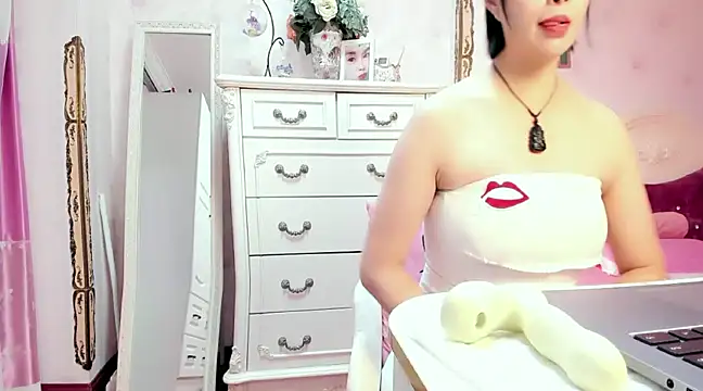 WJYD8 online show from December 3, 2024, 11:55 am