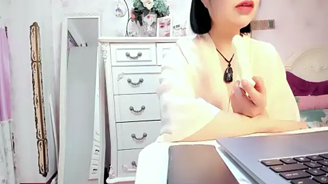 WJYD8 online show from December 24, 2024, 6:00 am