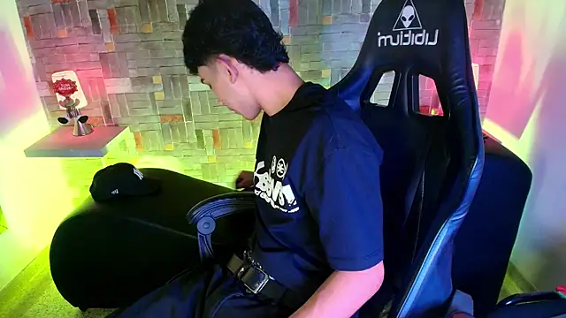 Snapshot of hares_mds chatting on January 8, 2026, 2:52 pm hares mds online show from January 8, 2026, 2:52 pm