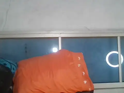 Snapshot of bellacrespalatina chatting on January 14, 2026, 5:40 pm bellacrespalatina online show from January 14, 2026, 5:40 pm