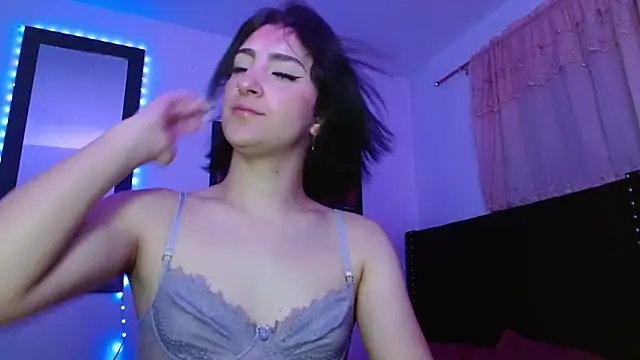 Snapshot of Triana_Damelio chatting on September 19, 2025, 11:22 am Triana Damelio online show from September 19, 2025, 11:22 am