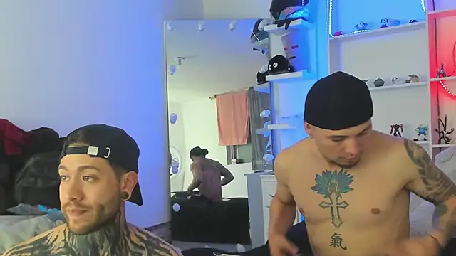 Snapshot of _tatho_perovich_ chatting on December 23, 2024, 4:33 am tatho perovich online show from December 23, 2024, 4:33 am