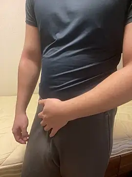 YU-KI00 online show from January 12, 2026, 11:37 am