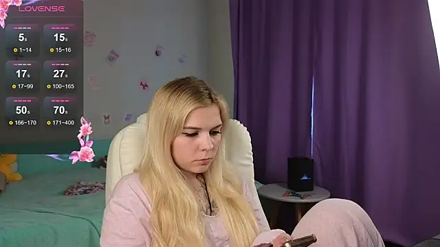 Snapshot of Kate_Legend chatting on February 10, 2026, 5:00 am Kate Legend online show from February 10, 2026, 5:00 am