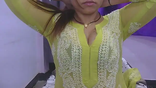 Snapshot of cutie-taara chatting on December 1, 2025, 3:22 am cutie-taara online show from December 1, 2025, 3:22 am