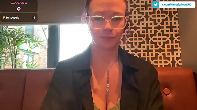 MelodyRoseUk online show from December 4, 2025, 11:08 am