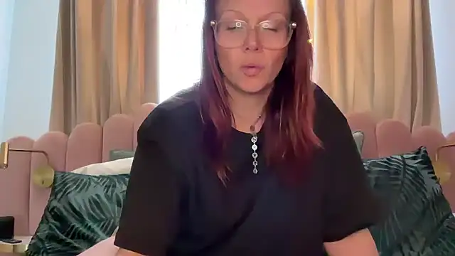 MelodyRoseUk online show from March 4, 2026, 10:43 am