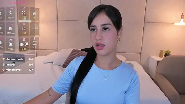Snapshot of Amiirra_ chatting on January 7, 2025, 11:14 pm Amiirra online show from January 7, 2025, 11:14 pm