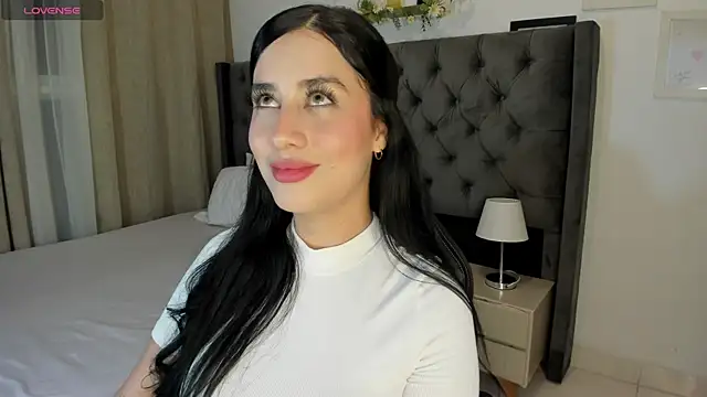 Amiirra  online show from May 28, 2026, 1:25 am