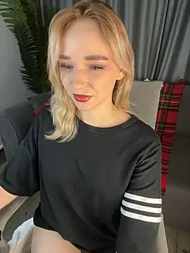 Eva Millss online show from December 13, 2024, 7:53 pm