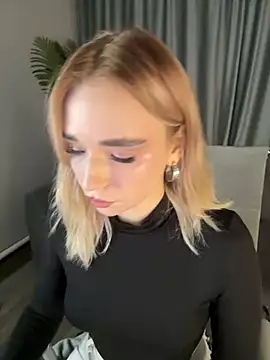 Eva Millss online show from December 14, 2024, 1:05 pm