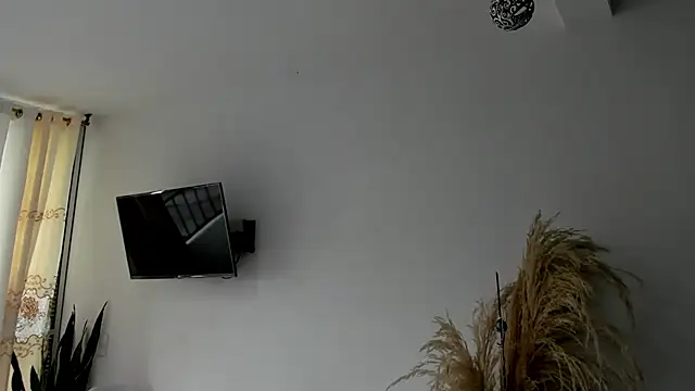 Snapshot of JuanDiegoKing chatting on November 16, 2025, 3:39 pm JuanDiegoKing online show from November 16, 2025, 3:39 pm