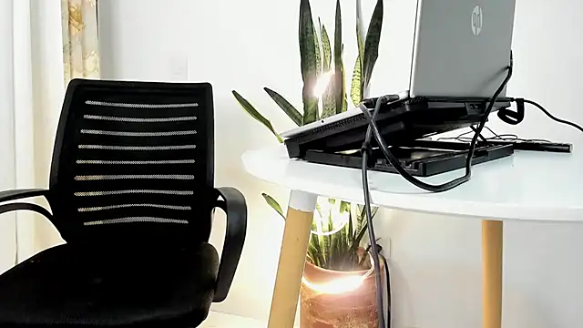 Snapshot of JuanDiegoKing chatting on November 25, 2025, 12:54 am JuanDiegoKing online show from November 25, 2025, 12:54 am