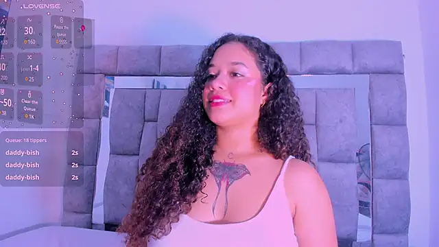 zulyjones online show from March 3, 2025, 6:55 pm