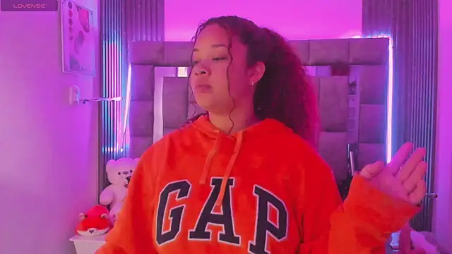 Snapshot of zulyjones chatting on April 16, 2026, 1:01 pm zulyjones online show from April 16, 2026, 1:01 pm