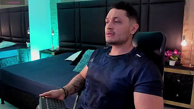 JossAckland online show from February 15, 2025, 7:06 pm