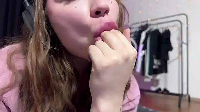 Snapshot of PaulaPratt chatting on December 12, 2024, 12:22 pm PaulaPratt online show from December 12, 2024, 12:22 pm