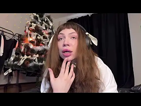 Snapshot of PaulaPratt chatting on December 20, 2024, 9:11 am PaulaPratt online show from December 20, 2024, 9:11 am