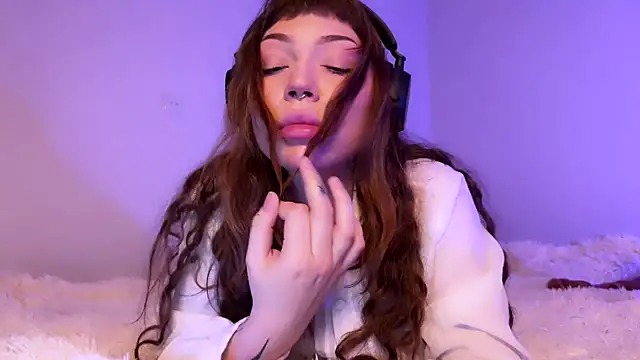 Snapshot of PaulaPratt chatting on January 28, 2025, 2:43 am PaulaPratt online show from January 28, 2025, 2:43 am