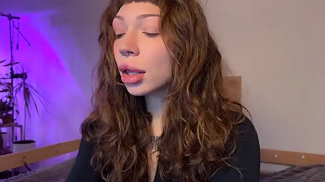 Snapshot of PaulaPratt chatting on September 21, 2025, 5:31 am PaulaPratt online show from September 21, 2025, 5:31 am