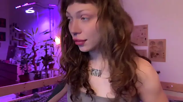 Snapshot of PaulaPratt chatting on October 4, 2025, 5:38 am PaulaPratt online show from October 4, 2025, 5:38 am