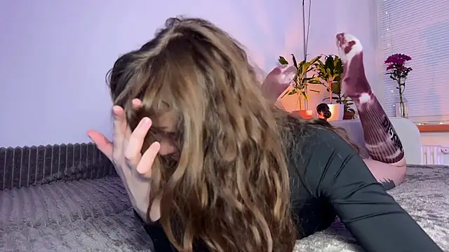 Snapshot of PaulaPratt chatting on November 21, 2025, 5:50 am PaulaPratt online show from November 21, 2025, 5:50 am