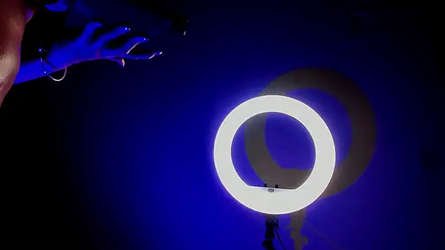 Snapshot of VICTORIA_RASH chatting on February 14, 2026, 8:49 pm VICTORIA RASH online show from February 14, 2026, 8:49 pm