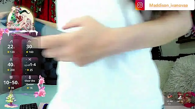 Madisson Ivanova online show from December 30, 2024, 5:58 am