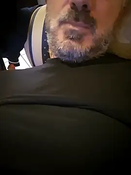 Snapshot of 1talianBeutifulCock chatting on November 12, 2025, 2:06 pm 1talianBeutifulCock online show from November 12, 2025, 2:06 pm