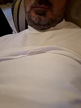 Snapshot of 1talianBeutifulCock chatting on November 26, 2025, 1:23 pm 1talianBeutifulCock online show from November 26, 2025, 1:23 pm