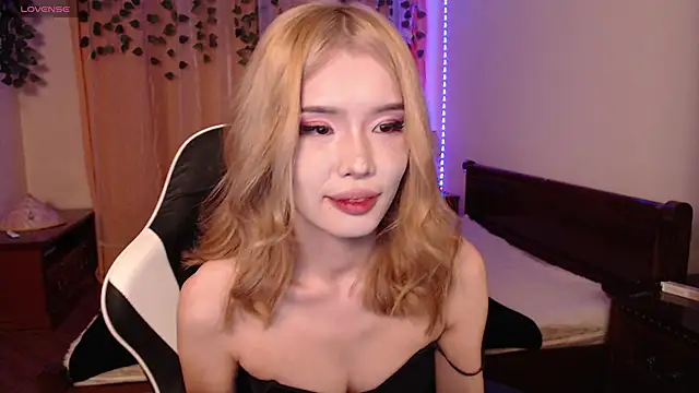 Snapshot of Velvetsky_1 chatting on January 15, 2025, 6:08 pm Velvetsky 1 online show from January 15, 2025, 6:08 pm