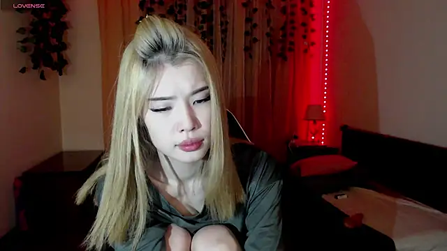 Snapshot of Velvetsky_1 chatting on February 3, 2025, 5:24 pm Velvetsky 1 online show from February 3, 2025, 5:24 pm