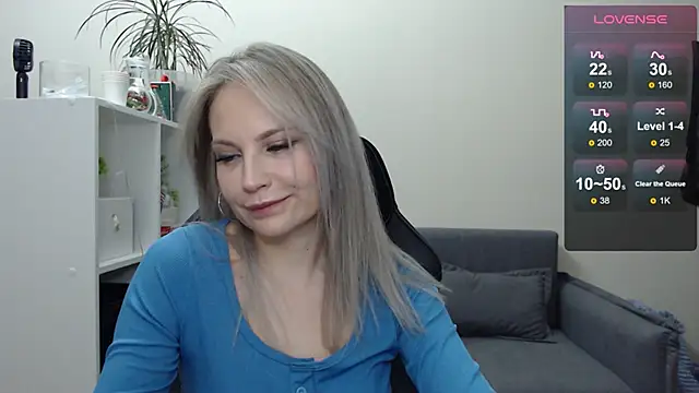 Sunny bunny6 online show from February 10, 2025, 3:32 pm