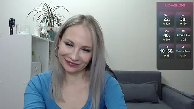 Sunny bunny6 online show from February 10, 2025, 6:35 pm