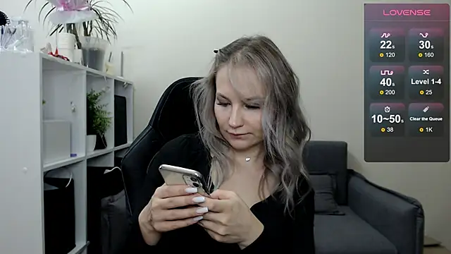 Sunny bunny6 online show from March 19, 2025, 3:41 am