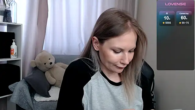 Sunny bunny6 online show from April 1, 2026, 5:30 am