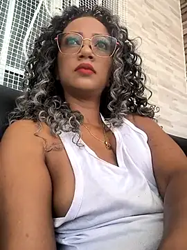 Amaliu  online show from March 5, 2025, 3:07 pm