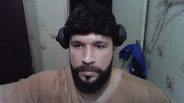 Snapshot of Cauan-t chatting on January 18, 2025, 11:22 pm Cauan-t online show from January 18, 2025, 11:22 pm