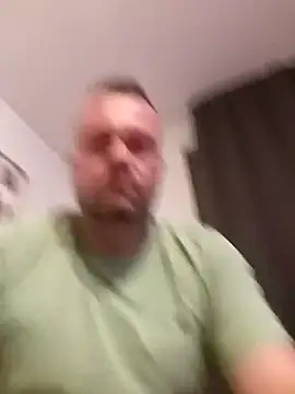 Snapshot of mikaaaaase chatting on October 4, 2025, 12:52 am mikaaaaase online show from October 4, 2025, 12:52 am