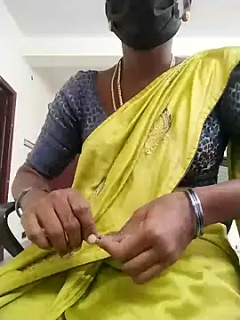 Snapshot of Preethytamilsexy chatting on January 21, 2025, 12:29 pm Preethytamilsexy online show from January 21, 2025, 12:29 pm